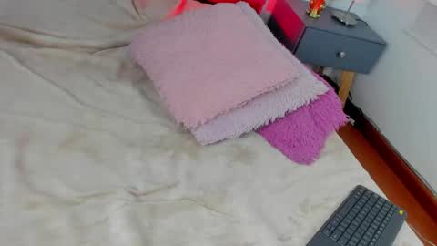 Snapshot of violetta_ficher chatting on 03-16-26, 05:44 Violetta Ficher online show from 03-16-26, 05:44