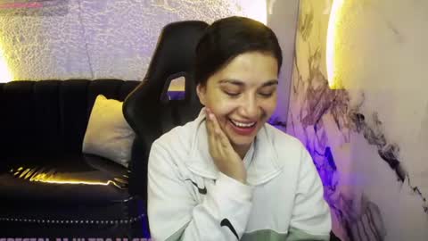 Snapshot of violetta_jhonson_v chatting on 06-26-26, 03:44 Violetta online show from 06-26-26, 03:44