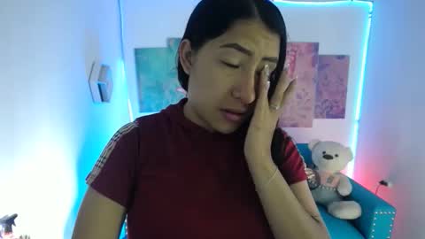 Snapshot of violetta_m_ chatting on 01-17-26, 01:05 Violeta online show from 01-17-26, 01:05