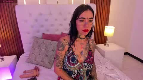 violettaalemida online show from 09-23-25, 12:19