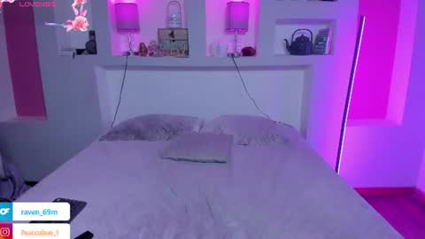 ViolettaBaker online show from 06-12-26, 07:24