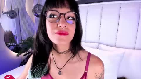 violettacolinss online show from 06-23-26, 11:41