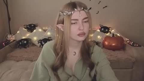 ViolettaOtis online show from 10-31-25, 11:22