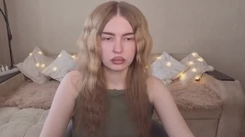 ViolettaOtis online show from 03-15-26, 12:22