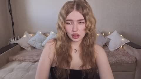ViolettaOtis online show from 06-06-26, 11:59