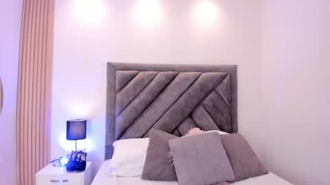 violettarousee online show from 05-01-26, 10:58