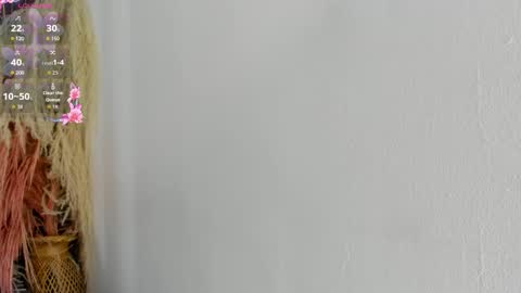 Snapshot of violettawatson chatting on 09-09-25, 12:05 Violetta online show from 09-09-25, 12:05