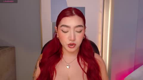 Violett Castel online show from 11-17-25, 07:41