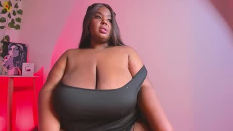 Snapshot of violette_plus chatting on 11-11-25, 12:43 Call me valeria online show from 11-11-25, 12:43