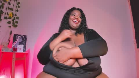 Snapshot of violette_plus chatting on 01-16-26, 11:20 Call me valeria online show from 01-16-26, 11:20