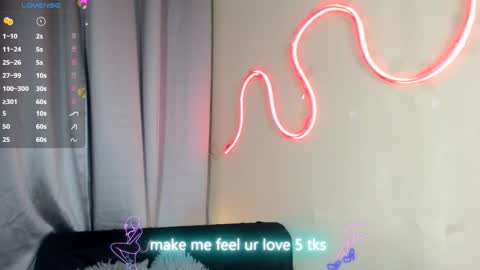 Snapshot of violettelynn_ chatting on 02-17-26, 05:37 Violetta Morningstar online show from 02-17-26, 05:37