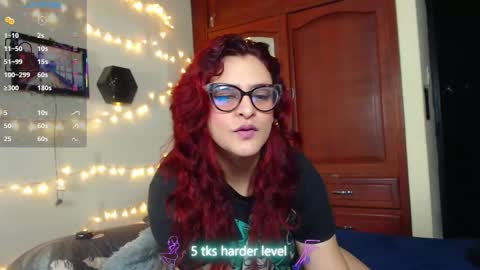 Snapshot of violettelynn_ chatting on 03-15-26, 06:52 Violetta Morningstar online show from 03-15-26, 06:52