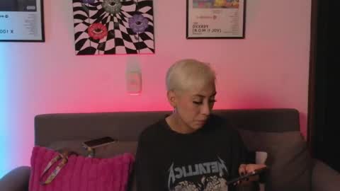 Violet online show from 04-27-26, 12:52