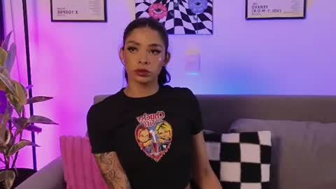 Violet online show from 07-19-26, 12:47