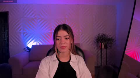 Snapshot of violetthansson chatting on 01-03-25, 09:36 Violett  online show from 01-03-25, 09:36
