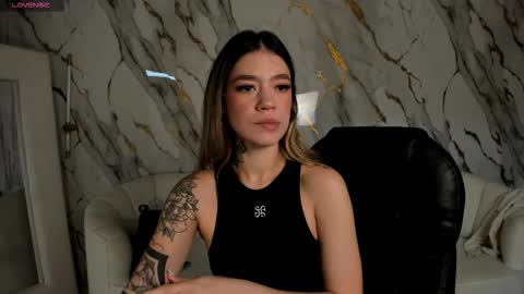 Snapshot of violetthansson chatting on 09-13-25, 12:05 Violett  online show from 09-13-25, 12:05