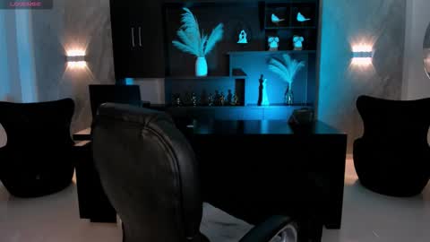 Snapshot of violetthansson chatting on 10-03-25, 06:27 Violett  online show from 10-03-25, 06:27