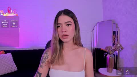 Snapshot of violetthansson chatting on 10-10-25, 07:57 Violett  online show from 10-10-25, 07:57