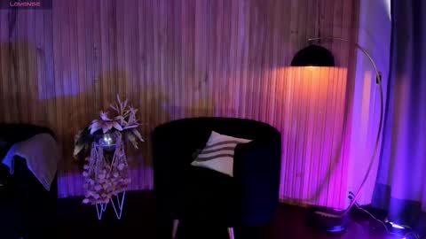 Violett  online show from 11-11-25, 06:41