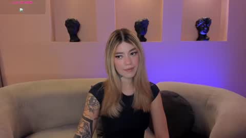 Violett  online show from 06-30-26, 11:11