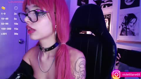 Snapshot of violettlane chatting on 01-11-25, 04:27 Violeta online show from 01-11-25, 04:27