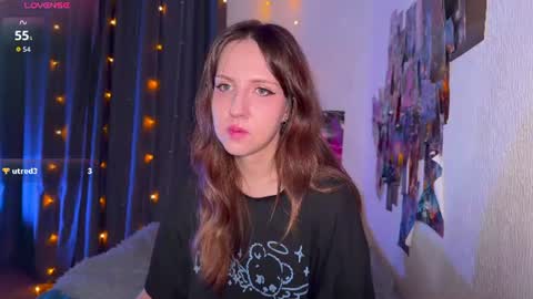 Snapshot of violettmo0n chatting on 06-20-26, 10:56 Next stream 1522026 400 GMT 3 online show from 06-20-26, 10:56