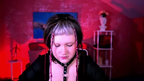 Snapshot of violettwoods chatting on 07-15-26, 06:40 Violett online show from 07-15-26, 06:40