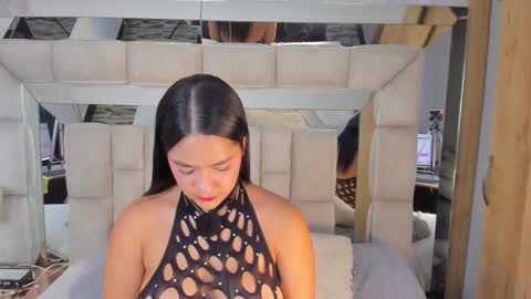 Snapshot of violetwillians chatting on 03-13-26, 07:31 VIOLET online show from 03-13-26, 07:31