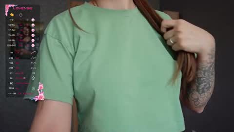 Snapshot of violetwin chatting on 06-18-26, 07:08 Violet online show from 06-18-26, 07:08