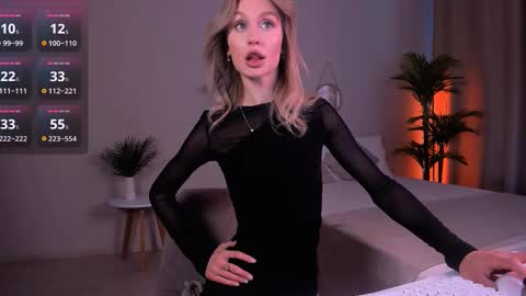 Snapshot of viollet_vi chatting on 10-18-25, 07:20 Via online show from 10-18-25, 07:20