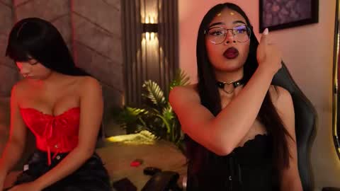 viollettebylyly online show from 10-11-25, 12:04