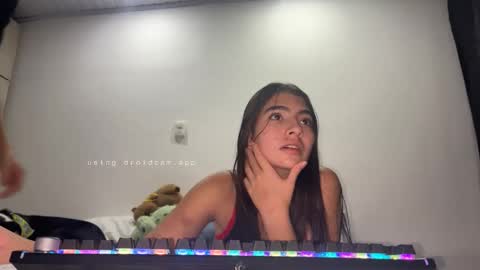 Snapshot of vipx2 chatting on 10-14-25, 04:35 vipx2 online show from 10-14-25, 04:35