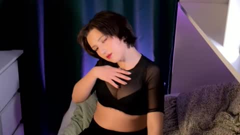 Snapshot of vireiax chatting on 03-12-26, 06:36 Vireia online show from 03-12-26, 06:36