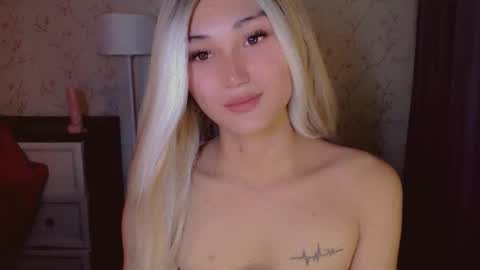 Pearl online show from 03-27-26, 02:39