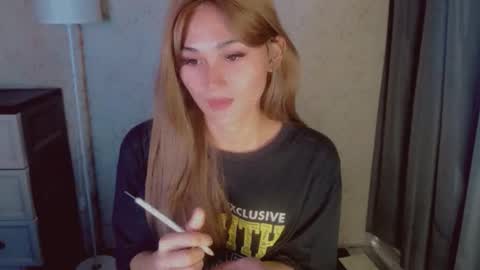 Snapshot of virgenpearl chatting on 05-04-26, 02:02 Pearl online show from 05-04-26, 02:02