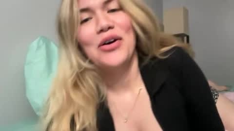 Virgngirl online show from 06-14-26, 02:09