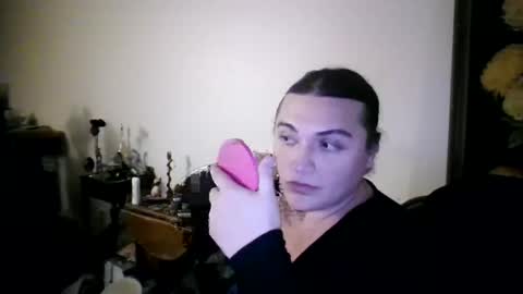 priscilla online show from 01-12-26, 07:35