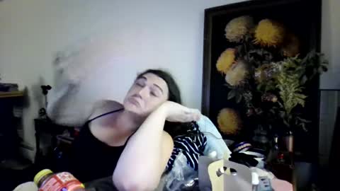 priscilla online show from 07-09-26, 07:01