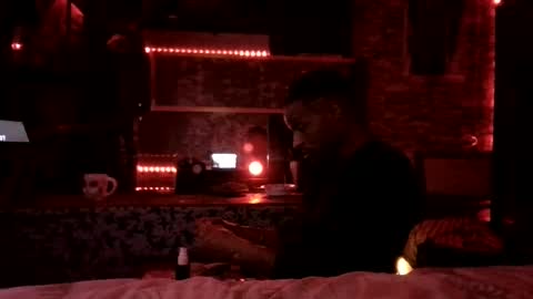 Snapshot of virgostargalatica chatting on 12-14-25, 02:06 Omoje Ultra Mega online show from 12-14-25, 02:06