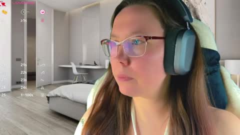 Snapshot of visecret chatting on 05-05-26, 02:41 Victoria Romans online show from 05-05-26, 02:41