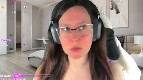 Snapshot of visecret chatting on 05-25-26, 02:17 Victoria Romans online show from 05-25-26, 02:17