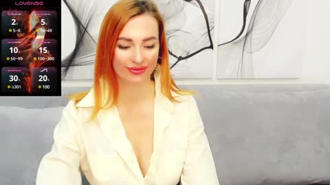 Snapshot of vita_flowen chatting on 01-14-25, 06:45 Vita online show from 01-14-25, 06:45
