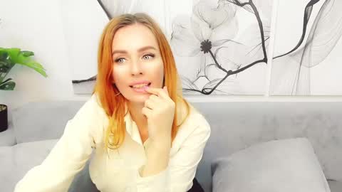 Snapshot of vita_flowen chatting on 02-04-25, 12:44 Vita online show from 02-04-25, 12:44