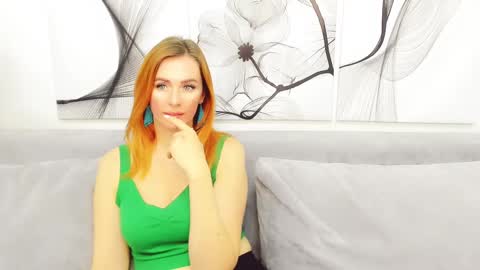 Snapshot of vita_flowen chatting on 02-25-25, 08:36 Vita online show from 02-25-25, 08:36