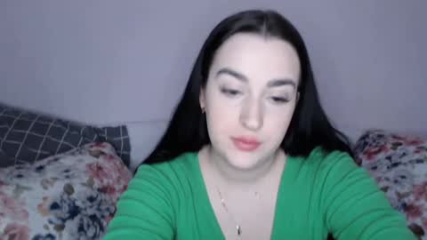 Snapshot of vitalina_freedom chatting on 12-19-24, 12:34 Vitalina online show from 12-19-24, 12:34