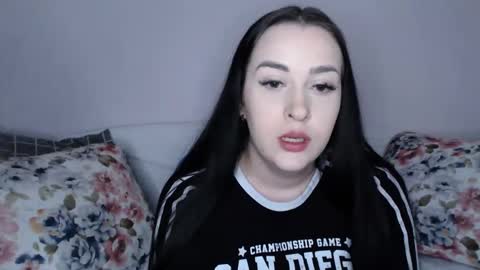 Snapshot of vitalina_freedom chatting on 12-27-24, 02:54 Vitalina online show from 12-27-24, 02:54