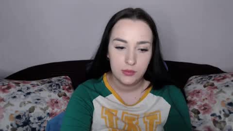 Snapshot of vitalina_freedom chatting on 01-05-25, 04:48 Vitalina online show from 01-05-25, 04:48