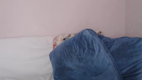 Snapshot of vitalina_freedom chatting on 03-08-25, 02:19 Vitalina online show from 03-08-25, 02:19