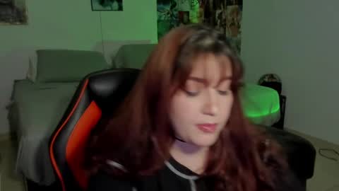 Snapshot of vitaxviper chatting on 02-08-25, 10:40 Vit a Viper online show from 02-08-25, 10:40