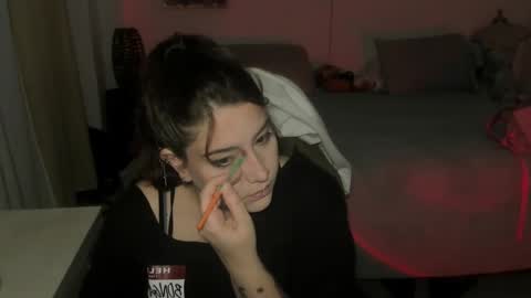 Snapshot of vitaxviper chatting on 02-19-25, 12:14 Vit a Viper online show from 02-19-25, 12:14